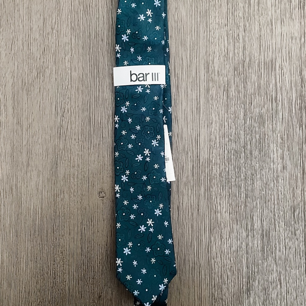 Bar III NWT Hunter Green Tie